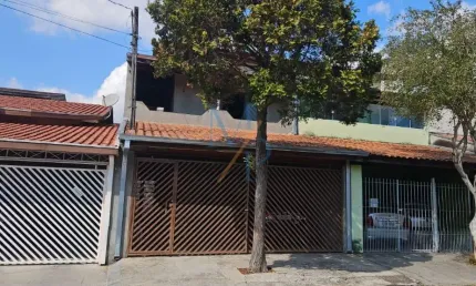 Lindo sobrado com 2 suítes e sacada - ótima localização, com fácil acesso a drogarias e a 10 minutos do shopping oriente