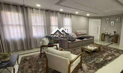 Sobrado com 5 quartos, 380m², à venda em Piraquara, Centro