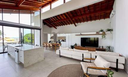 Casa em condomínio fechado com 3 quartos para alugar na Estrada Saladino Duarte de Oliveira, 3326, Caputera, Sorocaba, 326 m2 por R$ 14.000