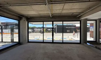 Ponto comercial com 1 sala para alugar na Rua Pedro Molina, 81, Parque Campolim, Sorocaba, 201 m2 por R$ 30.000