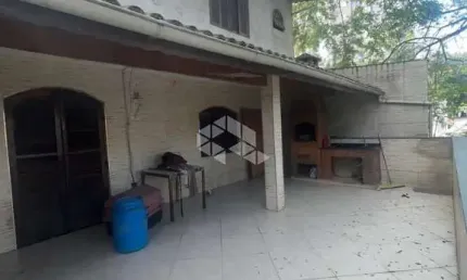 CASA SOBRADO AMPLO E BEM LOCALIZADO NO BAIRRO SUÍÇO, SÃO BERNARDO DO CAMPO!