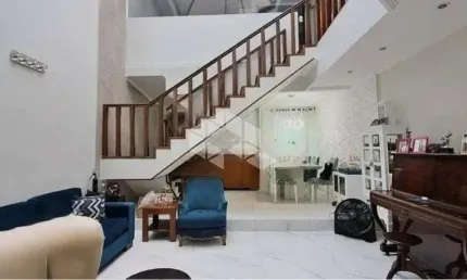 CASA COM 3 SUITES, 5 VAGAS, 392 METROS NO CORAÇÃO DO BAETA NEVES. SBC