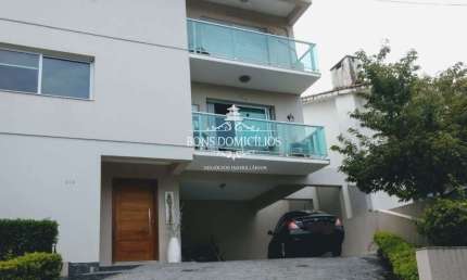 Casa com 5 suítes no São Paulo 2 abaixo do valor de avaliação! Um dos condomínios mais procurados de Cotia e Granja Viana.
