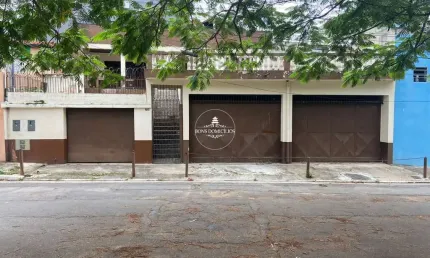 CASA 03 DORMS À VENDA A POUCOS METROS DO CENTRO DE COTIA - TERRENO AMPLO (RESIDENCIAL/COMERCIAL)