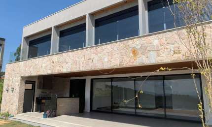 Casa de cinema no condomínio Vila da Mata, um condomínio completo na melhor localização de São Roque