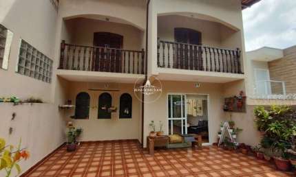 Casa à Venda com 03 dormitórios, Jardim e Área Gourmet - Jd. Nakamura Park - R$ 800.000,00