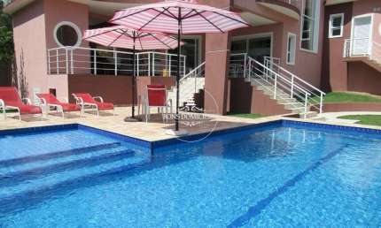 Jd Colonial - Nova, moderna, 4 suítes e 7 vagas cobertas!