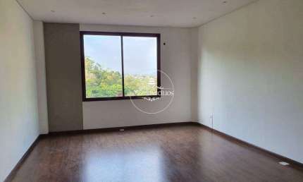 Excelente oportunidade de investir em uma sala comercial diferenciada, em local nobre da Granja.