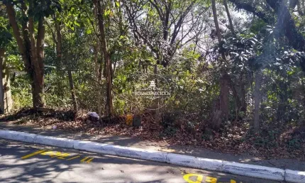Terreno à venda na Vila Santo Antônio, Cotia  por R$ 999.000