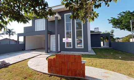 CASA COM 03 SUÍTES NO MELHOR E MAIS BEM LOCALIZADO CONDOMÍNIO DA REGIÃO
