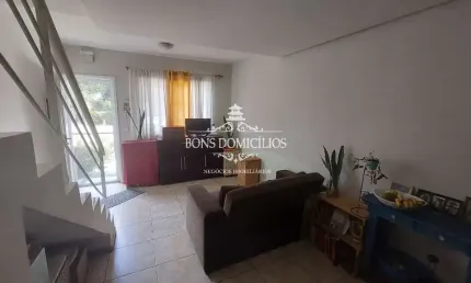 Casa com 3 dormitórios e possibilidade de fazer 1 a 3 suítes na melhor região da Granja Viana.