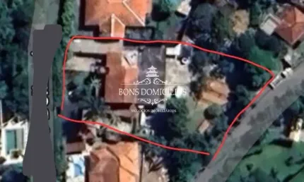 Terreno para investidores em residencial na granja viana.  quase 1.000 m de terreno com entrada por duas ruas.