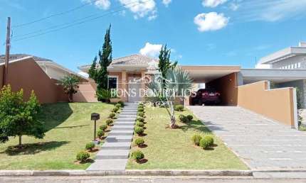 Casa de luxo à venda em condomínio no Haras Bela Vista, Vargem Grande Paulista-SP: 3 quartos, 2 suítes, 3 salas, 4 banheiros, 4 vagas de garagem, 228m² de área.