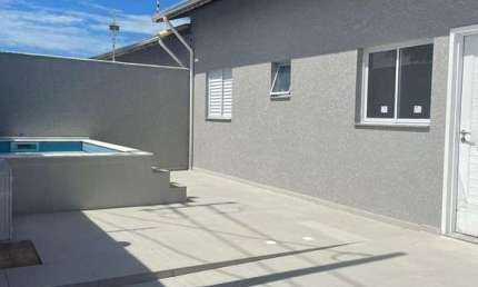 Lindas e novas  casas geminadas com churrasqueira e piscina !!!