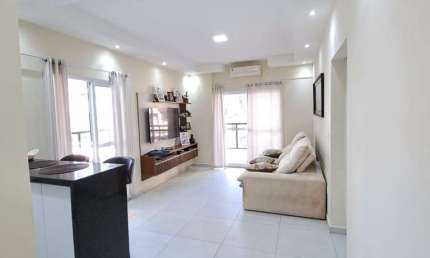 Lindo apartamento 2 dormitórios a 200 m da praia !!!