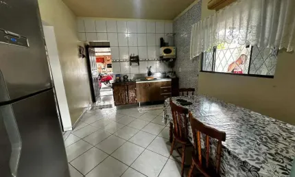 Casa para Venda em Guaramirim, Escolinha, 2 dormitórios, 1 suíte, 2 banheiros, 2 vagas