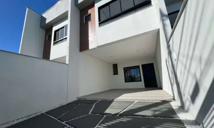 Sobrado para Venda em Jaraguá do Sul, Czerniewicz, 3 dormitórios, 1 suíte, 2 banheiros, 2 vagas