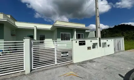 Casa Geminada para Venda em Jaraguá do Sul, Braço do Ribeirão Cavalo, 2 dormitórios, 1 banheiro, 1 vaga