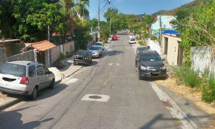 Terreno à venda na Rua Maestro Carlos Monteiro de Souza, Piratininga, Niterói
