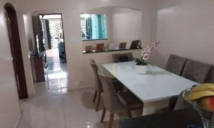 Casa com 3 dormitórios à venda, 236 m² por R$ 850.000,09 - Utinga - Santo André/SP