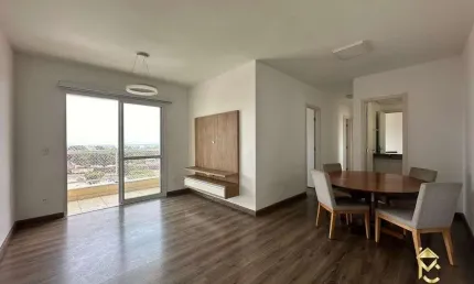 Apartamento com sacada á venda no Centro de Taubaté