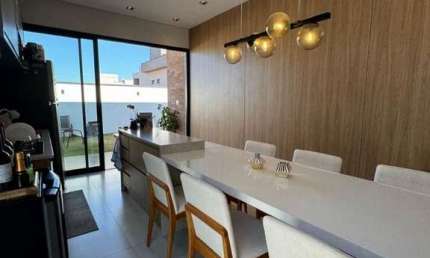 Casa em condomínio à Venda em Condominio Cataguá Way, Taubaté - SP