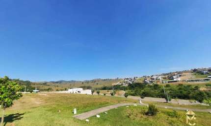 Terreno à venda na Avenida Plínio Canineo, 701, Itapecerica, Taubaté