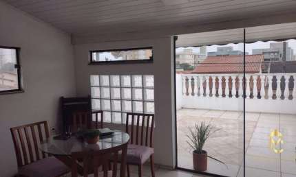 Casa com 2 quartos à venda na Rua Carlos Adolfo Leonardo, 119, Parque Santo Antônio, Taubaté