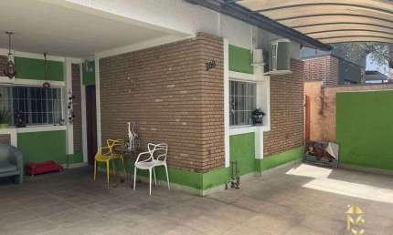 Casa com 3 quartos à venda na Rua Joaquim Tavares, 200, Santa Rita, Taubaté