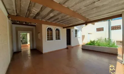 Casa com 3 quartos à venda na Rua Octaviano Evangelista de Paula, 55, Vila São Geraldo, Taubaté