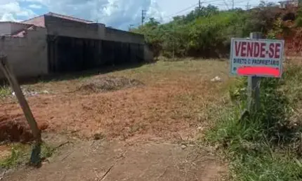 Terreno à Venda em Piracangágua (Chácara Flórida), Taubaté - SP