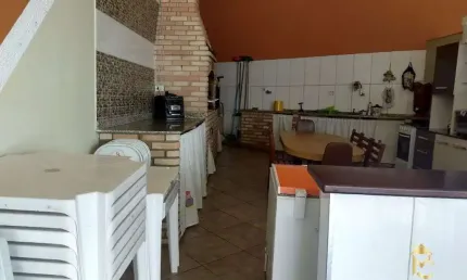 Chácara / sítio com 3 quartos à venda na Estrada Particular Da Boa Vista, 25, Pinheirinho, Taubaté