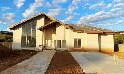 Casa em condomínio à Venda em Village da Serra, Tremembé - SP
