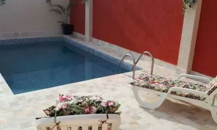 Casa com 3 dormitórios à venda por R$ 800.000 - Jardim Baronesa - Taubaté/SP