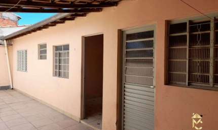 Casa com 3 quartos à venda na Avenida Oswaldo Barbosa Guisard, 1450, Jardim Gurilândia, Taubaté