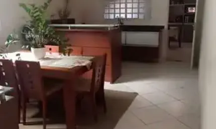Sobrado à Venda em Residencial Dalla Rosa, Taubaté - SP