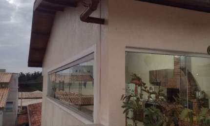 Sobrado à Venda em Residencial Portal da Mantiqueira, Taubaté - SP