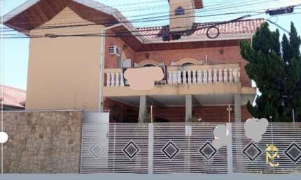Casa comercial com 2 salas para alugar na Avenida Brigadeiro José Vicente de Faria Lima, 730, Jardim Maria Augusta, Taubaté