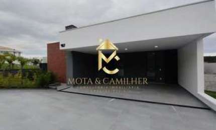 Belíssima casa térrea disponível para venda ou locação condomínio fechado