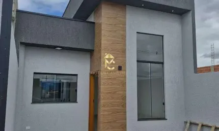 Casa terrea a venda com 2 dorm sendo um suite, churrasqueira e quintal.