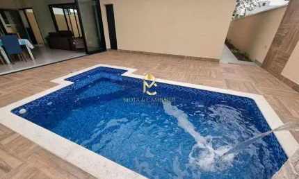 Casa com piscina e varanda Gourmet à venda em Condomínio em Taubaté