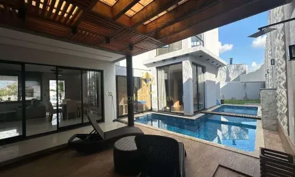 Casa com piscina disponível para venda e locação em condomínio em Taubaté.