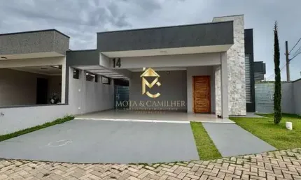 Casa com área Gourmet à venda em condomínio fechado.