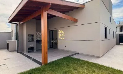 Casa térrea com 3 dormitórios sendo 1 suíte e com área gourmet à venda.