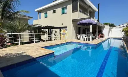 Casa à Venda em Condomínio Residencial Jardins, Taubaté - SP