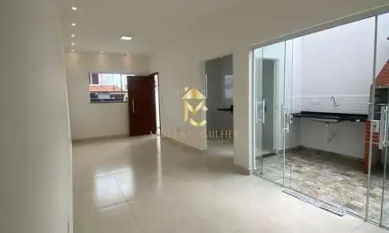 Casa Térrea recém construída à venda com ótima localização