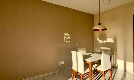 Apartamento semimobiliado com sacada disponível para venda ou locação.