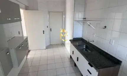 Apartamento com sacada disponível para locação em Taubaté.
