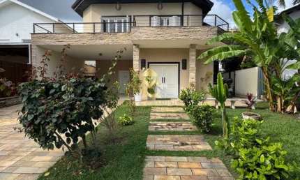 Sobrado com 5 dorms (2 suítes), gourmet e ofurô – Taubaté Village
