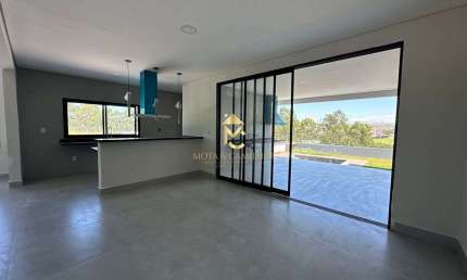 Casa nova com piscina de aluguel e venda em condomínio, Taubaté.